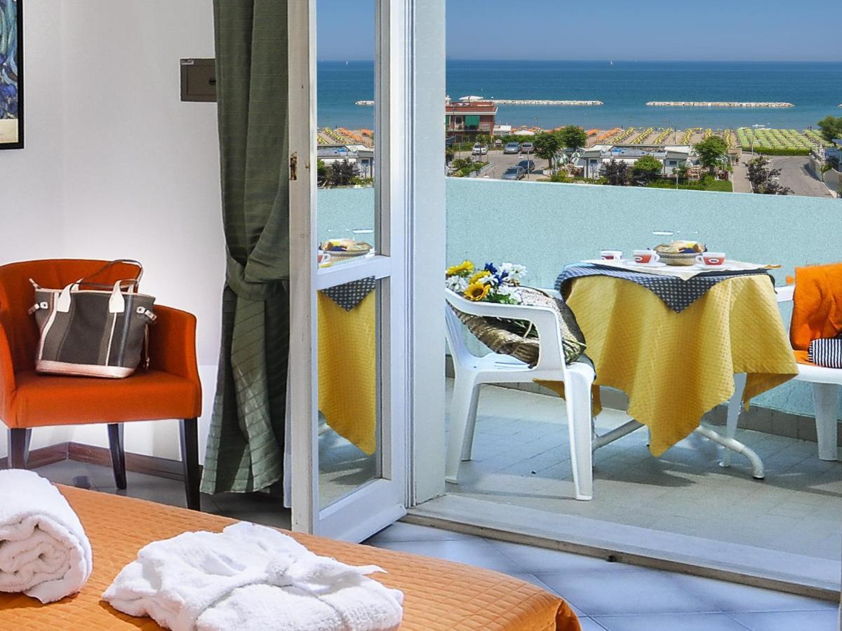 Hotel Losanna Gabicce Mare Exteriér fotografie