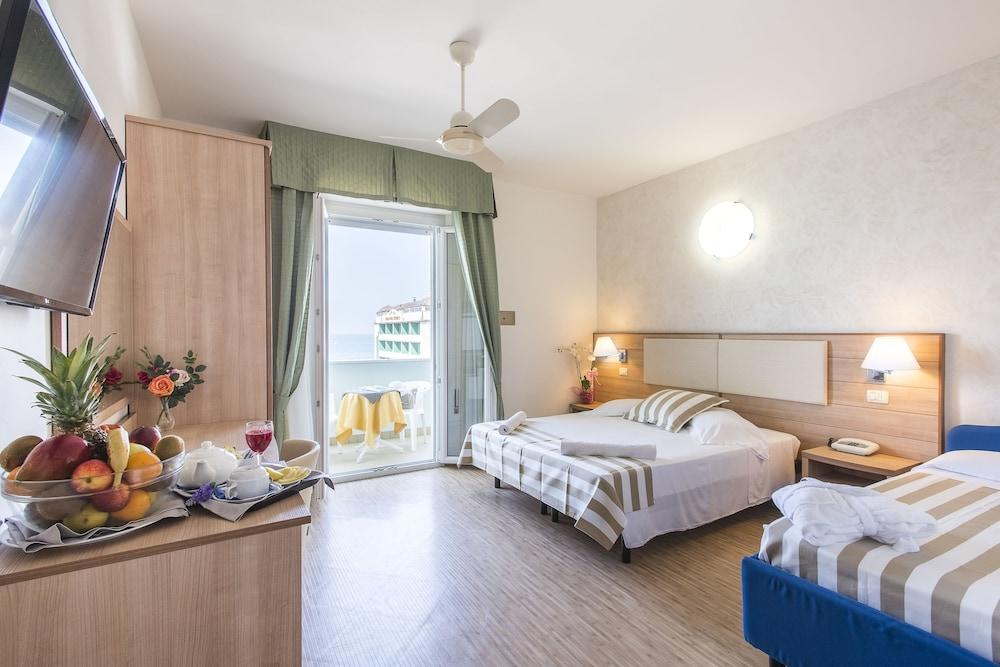 Hotel Losanna Gabicce Mare Exteriér fotografie