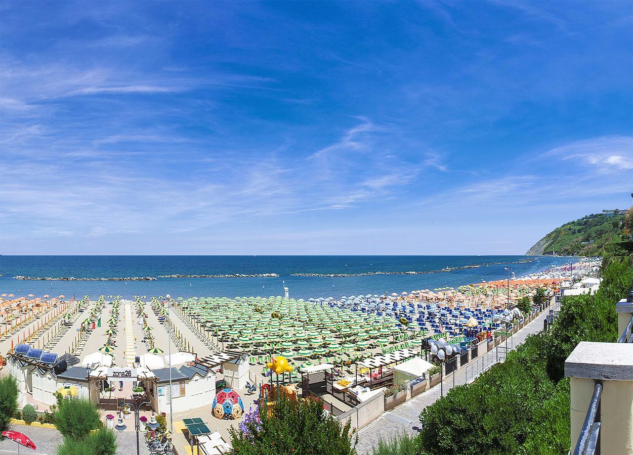 Hotel Losanna Gabicce Mare Exteriér fotografie